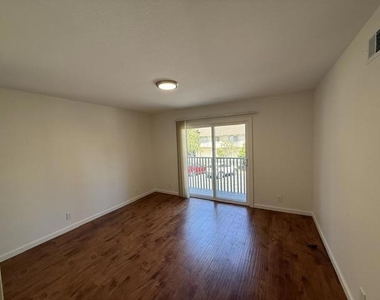 20268 Northwest Square - Photo Thumbnail 9