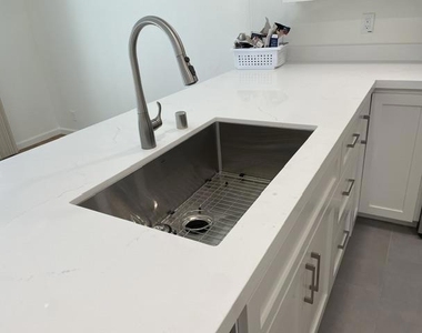 20268 Northwest Square - Photo Thumbnail 4