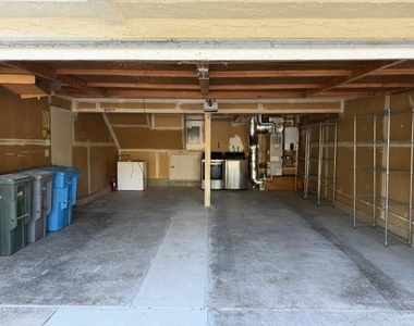 20268 Northwest Square - Photo Thumbnail 12