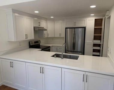 20268 Northwest Square - Photo Thumbnail 5