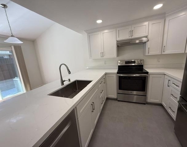 20268 Northwest Square - Photo Thumbnail 3