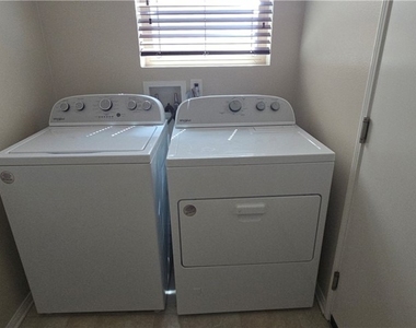 425 Merced Court - Photo Thumbnail 38