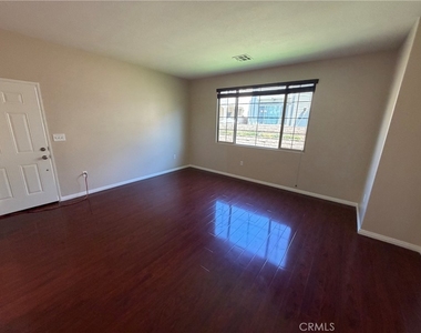 425 Merced Court - Photo Thumbnail 3