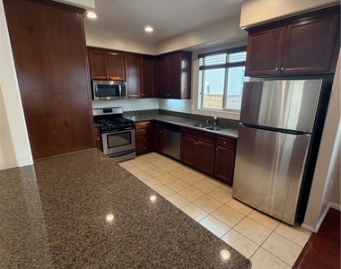 425 Merced Court - Photo Thumbnail 8