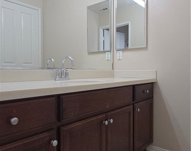 425 Merced Court - Photo Thumbnail 33