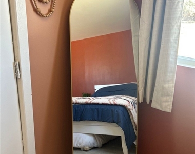 65076 E Broadway - Photo Thumbnail 11