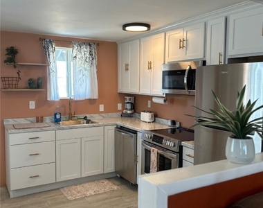 65076 E Broadway - Photo Thumbnail 16