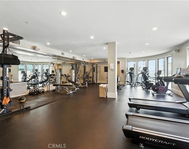 519 Caruso - Photo Thumbnail 38