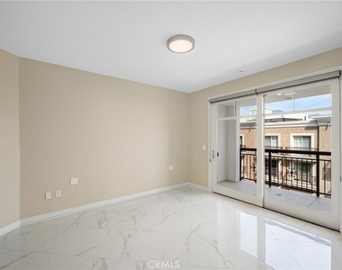 519 Caruso - Photo Thumbnail 16