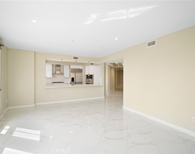 519 Caruso - Photo Thumbnail 8