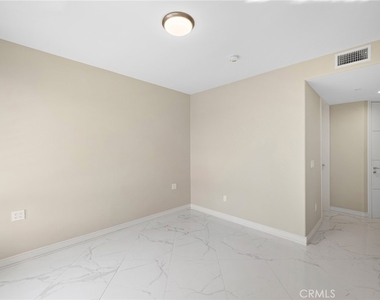 519 Caruso - Photo Thumbnail 28