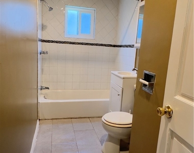802 E 111th Drive - Photo Thumbnail 7