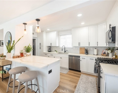13120 Purche Avenue - Photo Thumbnail 3