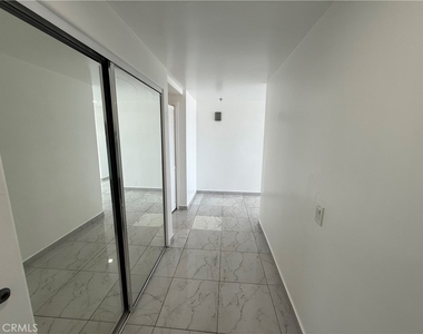 525 E Seaside - Photo Thumbnail 5