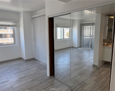 525 E Seaside - Photo Thumbnail 6