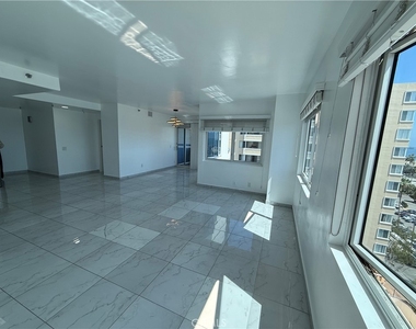 525 E Seaside - Photo Thumbnail 25