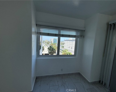 525 E Seaside - Photo Thumbnail 13
