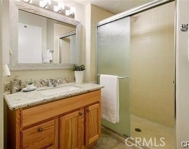 1421 Midvale Avenue - Photo Thumbnail 11