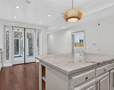 207 18th Street - Photo Thumbnail 12