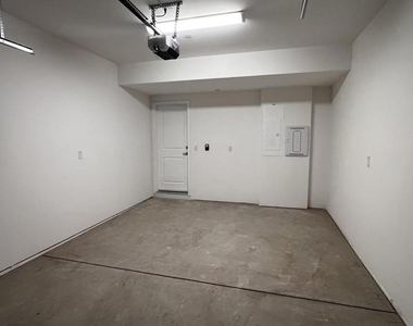 218 Church St - Photo Thumbnail 21