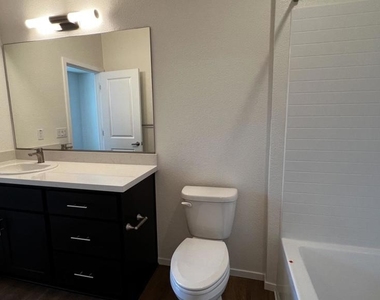 218 Church St - Photo Thumbnail 9