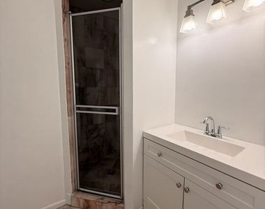 18110 Killllion Street - Photo Thumbnail 24