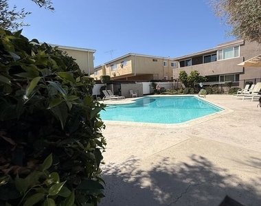 18110 Killllion Street - Photo Thumbnail 29