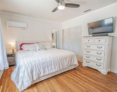 7044 Garden Grove Avenue - Photo Thumbnail 13