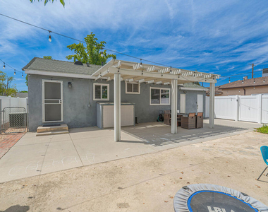 7044 Garden Grove Avenue - Photo Thumbnail 22