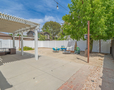 7044 Garden Grove Avenue - Photo Thumbnail 25
