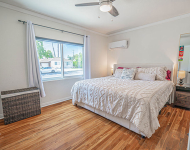 7044 Garden Grove Avenue - Photo Thumbnail 12