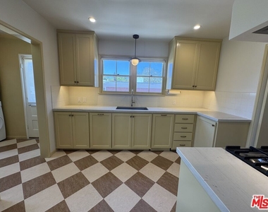 11188 Ophir Drive - Photo Thumbnail 16
