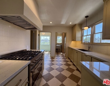 11188 Ophir Drive - Photo Thumbnail 13