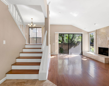 21820 Marylee Street - Photo Thumbnail 2