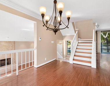 21820 Marylee Street - Photo Thumbnail 13