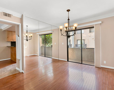 21820 Marylee Street - Photo Thumbnail 12