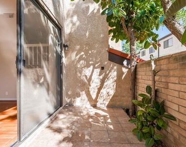 21820 Marylee Street - Photo Thumbnail 8