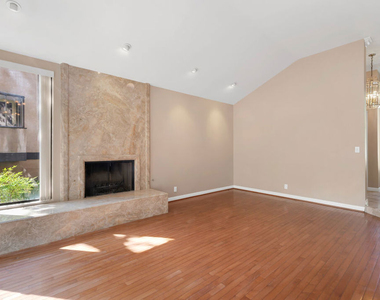 21820 Marylee Street - Photo Thumbnail 5