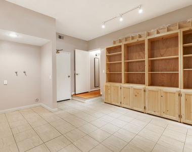 21820 Marylee Street - Photo Thumbnail 43