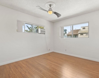 50 S Meridith Ave - Photo Thumbnail 14
