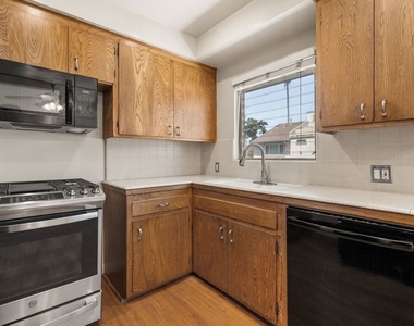 50 S Meridith Ave - Photo Thumbnail 9