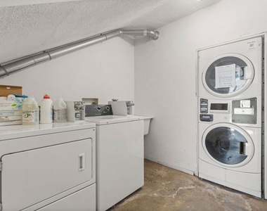 50 S Meridith Ave - Photo Thumbnail 19