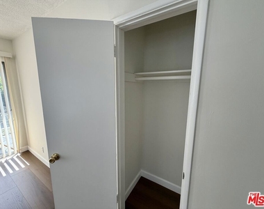 11727 Mayfield Avenue - Photo Thumbnail 11