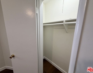 11727 Mayfield Avenue - Photo Thumbnail 28