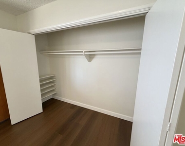 11727 Mayfield Avenue - Photo Thumbnail 21
