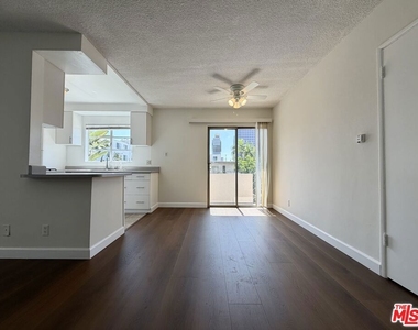 11727 Mayfield Avenue - Photo Thumbnail 5