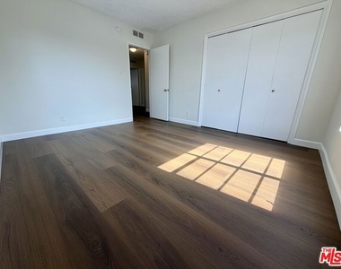 11727 Mayfield Avenue - Photo Thumbnail 14