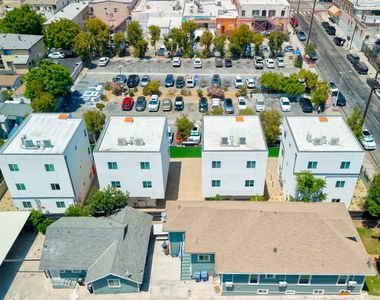 235 1/2 N Chicago Street - Photo Thumbnail 16