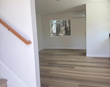4913 Glen - Photo Thumbnail 4