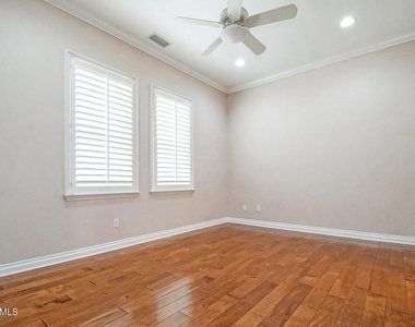 2822 Rainfield Avenue - Photo Thumbnail 13